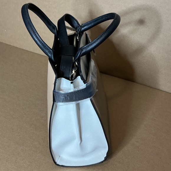 Nine West Beige and Black Satchel - Picture 4 of 10